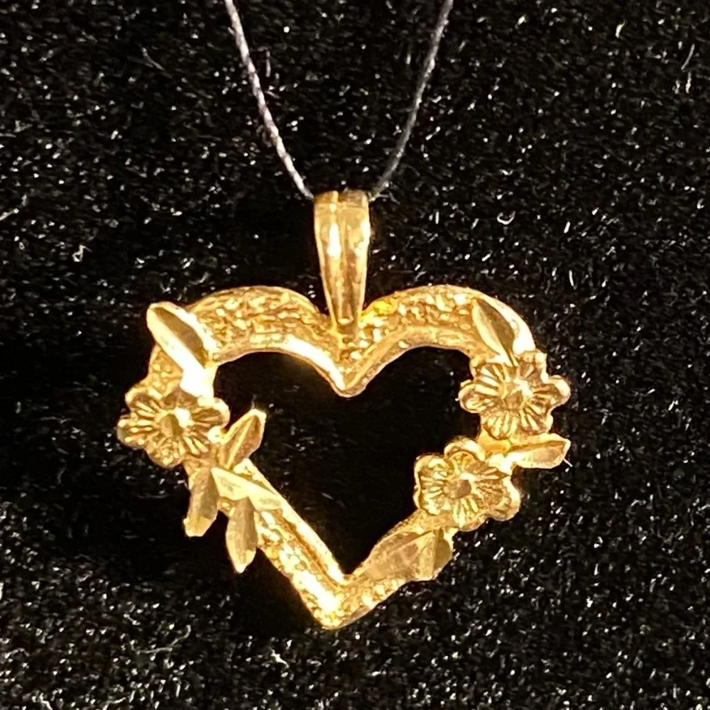 14K Hearts & Flowers - Picture 1 of 3